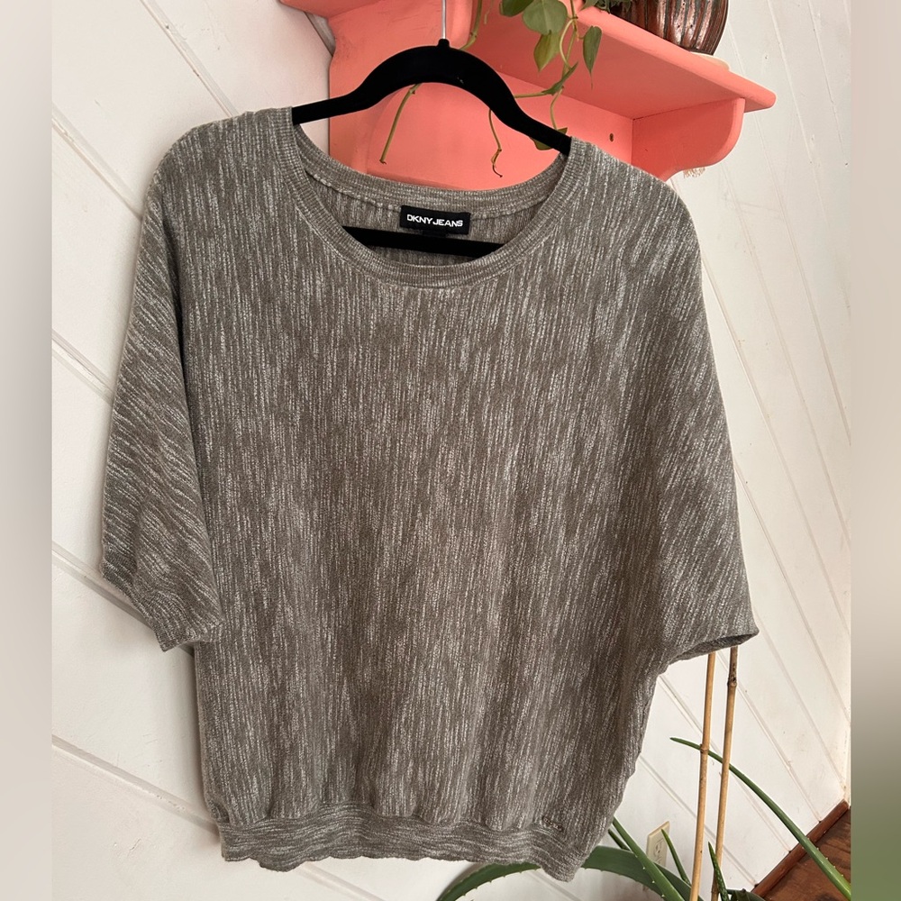 DKNY Heathered Gray Short Sleeve Top
